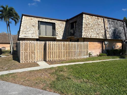 97 Lake Arbor Dr, Palm Springs, FL, 33461-2151 | Card Image