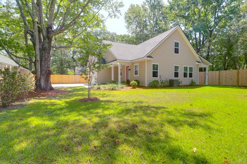 2755 Tyler St, North Charleston, SC, 29406-9076 | Card Image