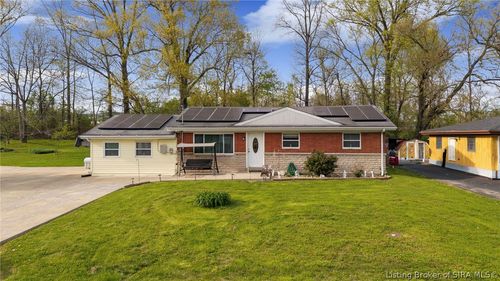 823 Elmwood Ave, New Albany, IN, 47150-3922 | Card Image