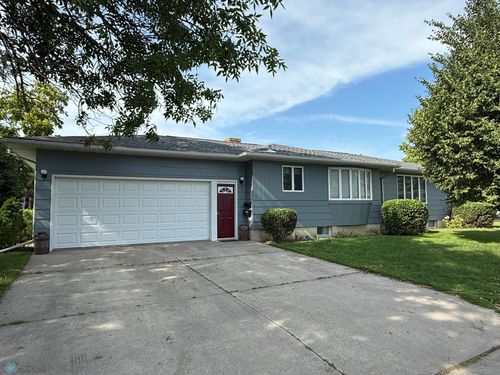 201 5th St W, Ada, MN, 56510-1012 | Card Image