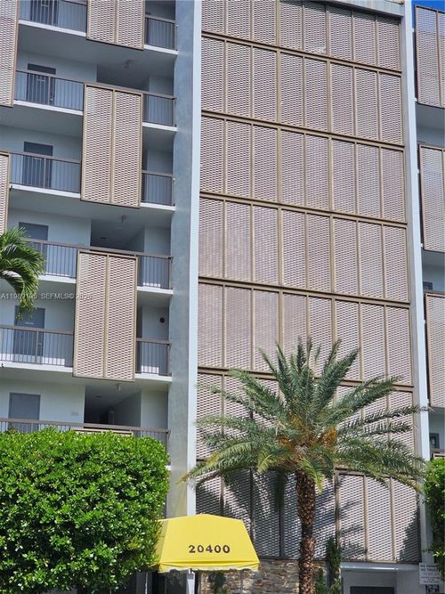 apt-601-20400 W Country Club Dr, Aventura, FL, 33180-1649 | Card Image