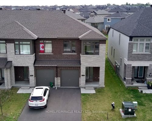 700 Miikana Rd, Gloucester, ON, K1X0H7 | Card Image