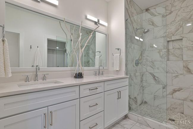 2912 Robertson Ave, House other with 3 bedrooms, 4 bathrooms and null parking in Cincinnati OH | Image 26