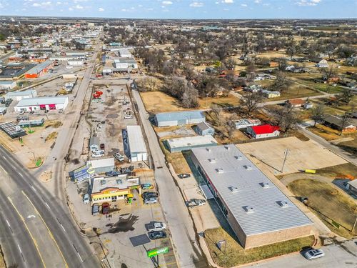 1523 Stewart Dr, Chickasha, OK, 73018-5941 | Card Image