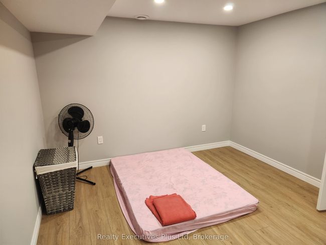 2 Zelia Crt, House other with 3 bedrooms, 2 bathrooms and 4 parking in Tiny ON | Image 17