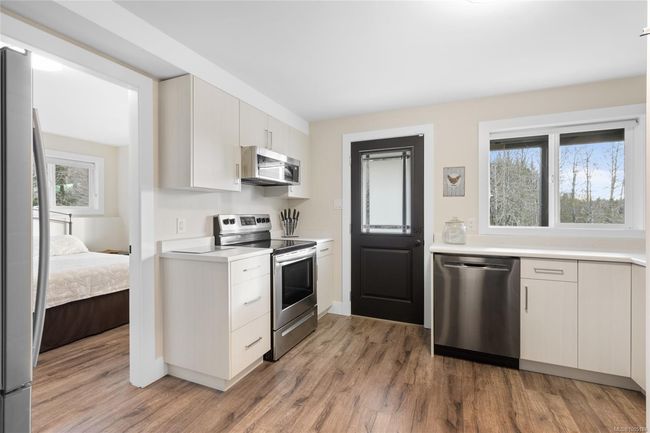 Lower suite | Image 24