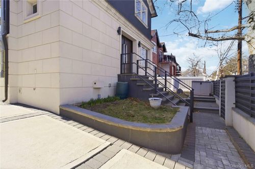 31-12 Buell St, East Elmhurst, NY, 11369-1915 | Card Image