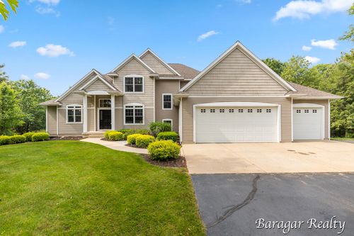 9571 Douglas Fir Ct, Sparta, MI, 49345-8276 | Card Image