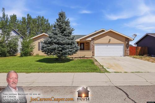 2228 Omaha Trl, Bar Nunn, WY, 82601-7605 | Card Image