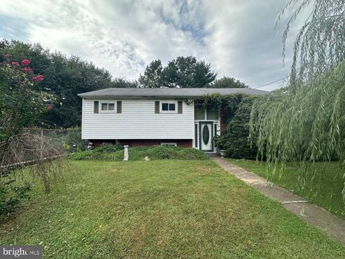 61 N Georgia St, RIDGELEY, WV, 26753-7176 | Card Image