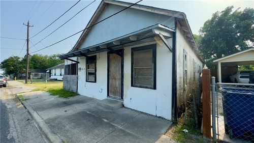 707-703 Francesca St, Corpus Christi, TX, 78405-2530 | Card Image