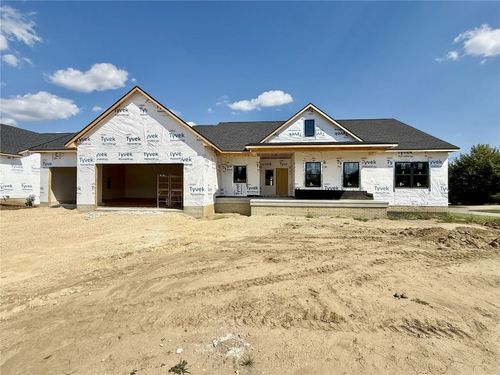 980 17th Ave Sw, Mount Vernon, IA, 52314-9201 | Card Image
