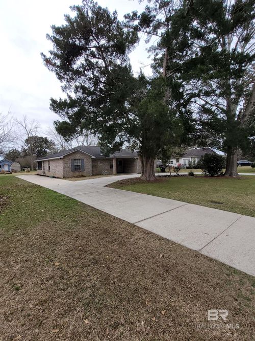 18689 Florida Street, Robertsdale, AL, 36567 | Card Image