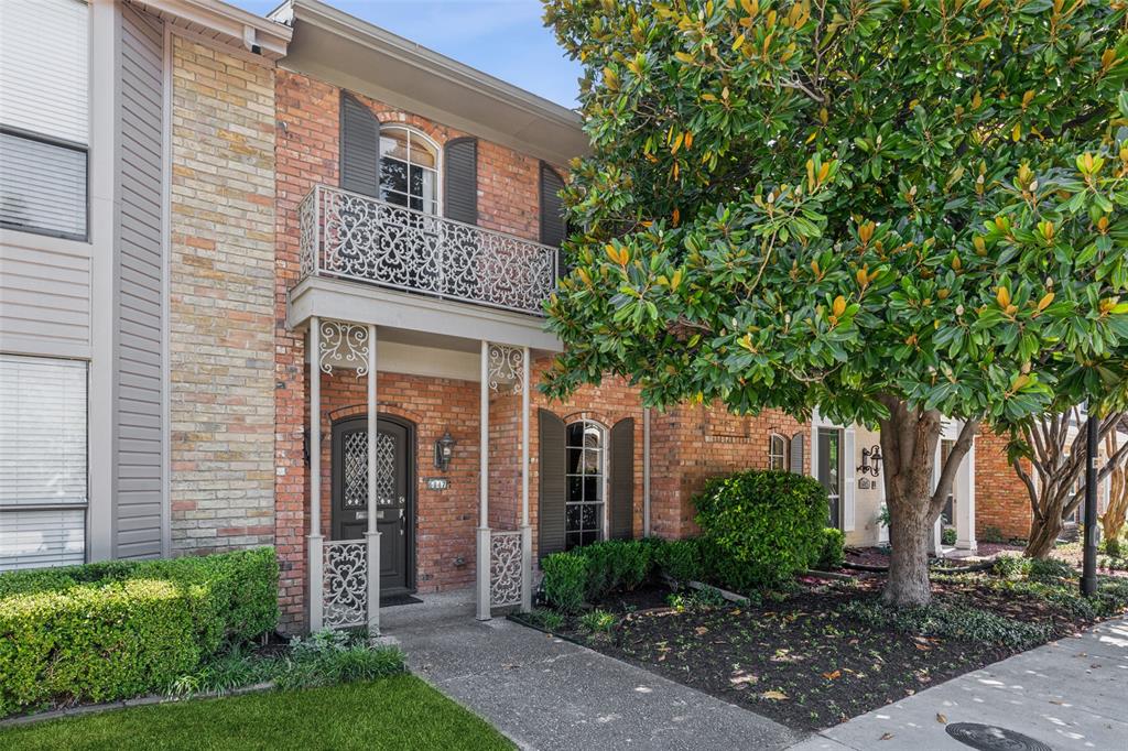 Anglebluff Cir, Dallas, TX 75248