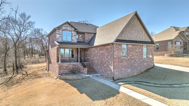 Welcome Home to 481 Whitcliff Drive. | Image 8