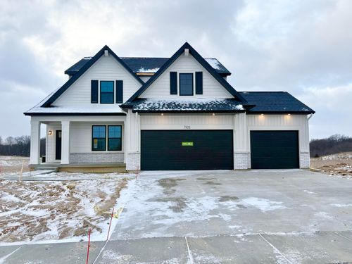 7105 Kettle Dale Ave Se, Alto, MI, 49302-7001 | Card Image