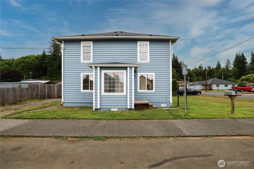 1600 Young St, Aberdeen, WA, 98520-2330 | Card Image