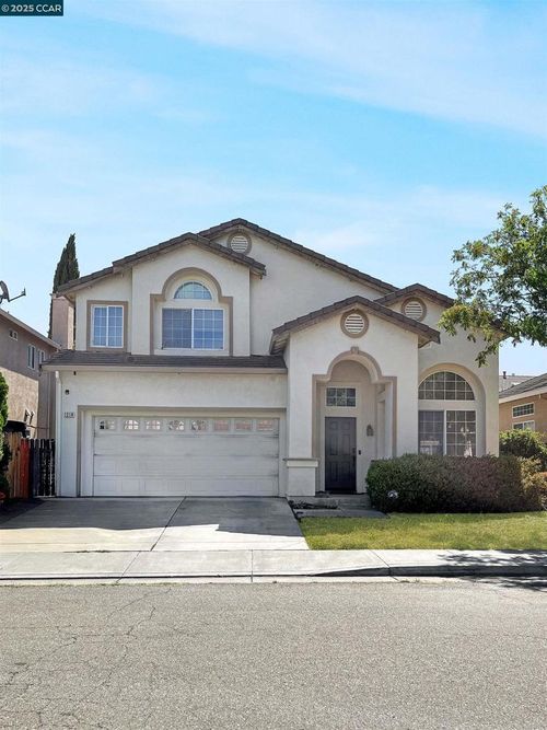 1214 Dover Ln, Tracy, CA, 95377-7935 | Card Image