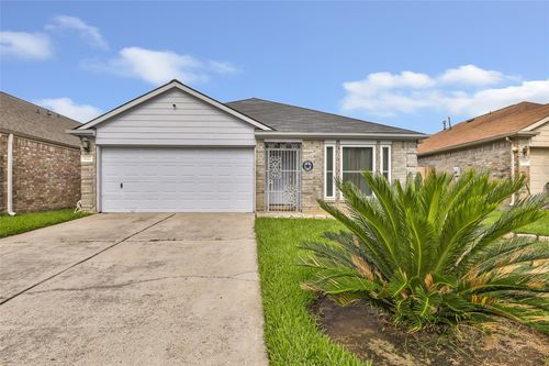8531 Scenic Green Dr, Houston, TX, 77088-8002 | Card Image