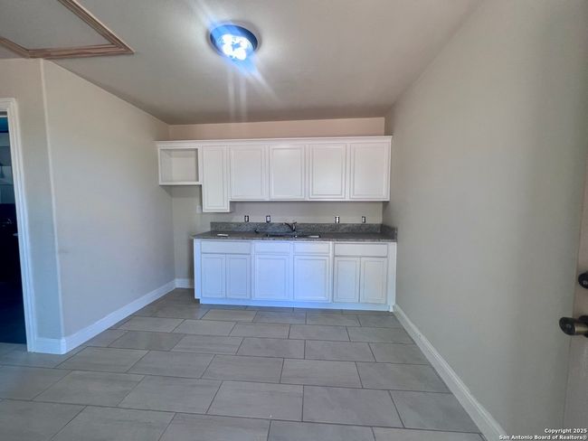 8990 Fm 2146, House other with 4 bedrooms, 2 bathrooms and null parking in Jourdanton TX | Image 27