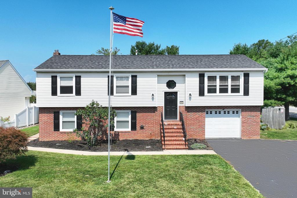 Cortland Dr, York, PA 17403