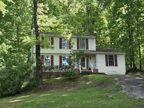 7498 James Way, Fairlawn, VA, 24141-8952 | Card Image