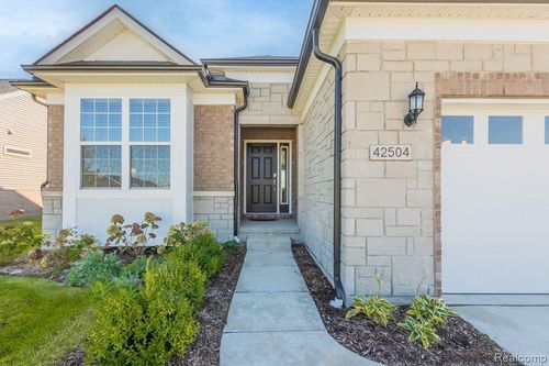 42504 Arbor St, Harrison Township, MI, 48045 | Card Image