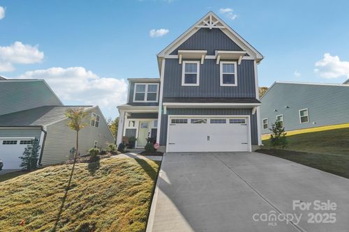 1105 Alyssa Oaks Dr, Lowell, NC, 28098-2216 | Card Image