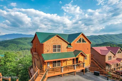 4109 Sherwood Heights Way, Pigeon Forge, TN, 37863 | Card Image
