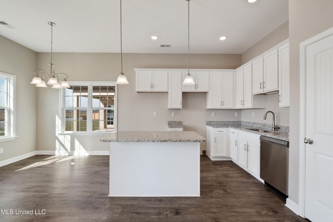 Kitchen & Dining | Image 4