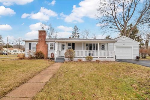 11 Los Angeles St, South Hadley, MA, 01075-3046 | Card Image