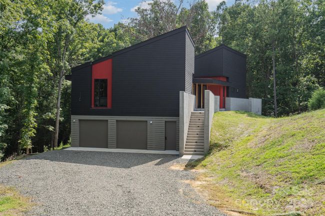 Driveway view | Image 7