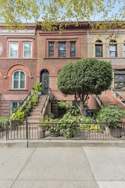 807 Lincoln Pl, Brooklyn, NY, 11216-4301 | Card Image
