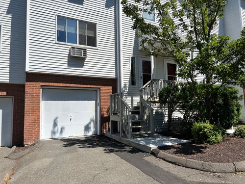 unit-11e-925 Oronoke Rd, Waterbury, CT, 06708-3941 | Card Image