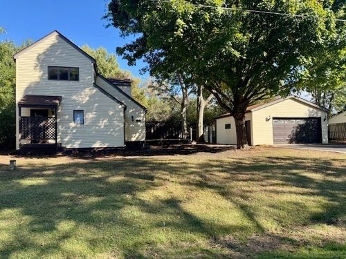 38603 N Pine Grove Ave, Wadsworth, IL, 60083-8647 | Card Image