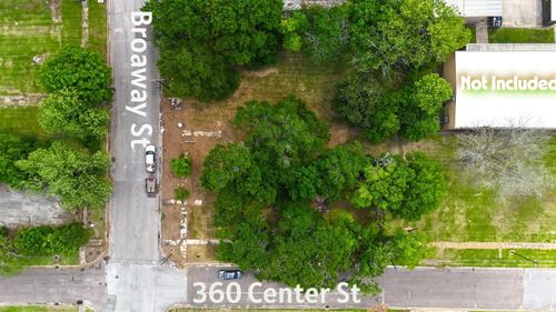 360 Center St, Beaumont, TX, 77701-2111 | Card Image