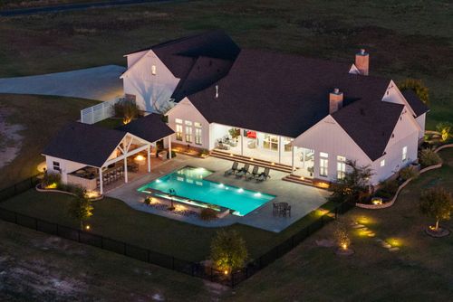 714 Bethel Rd, Waxahachie, TX, 75167-9016 | Card Image