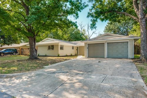 6904 Jewell Ave, Fort Worth, TX, 76112-5612 | Card Image