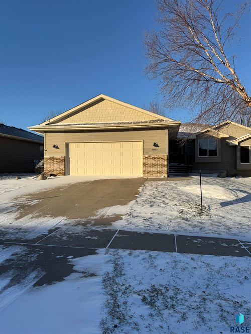 6803 S Witzke Ave Avenue, Sioux Falls, SD, 57108 | Card Image