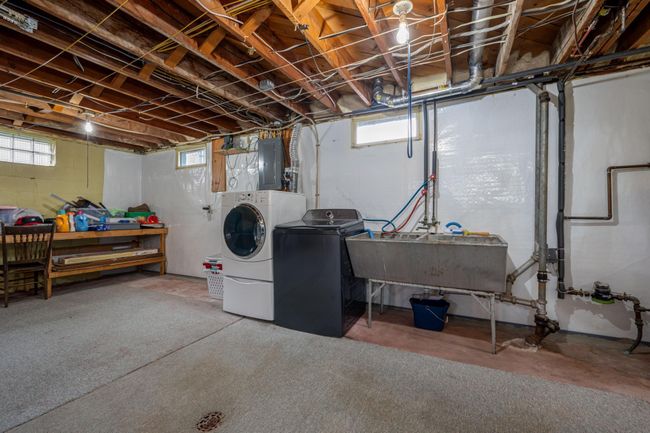 Laundry Lower Level | Image 30