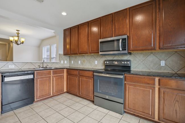 13413 Lismore Ln, House other with 4 bedrooms, 3 bathrooms and 4 parking in Pflugerville TX | Image 9