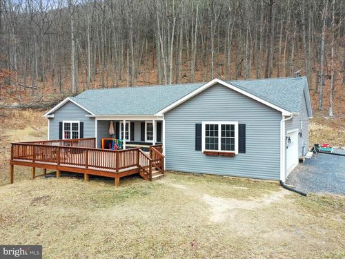 576 Blakes Valley Dr, Augusta, WV, 26704-1512 | Card Image