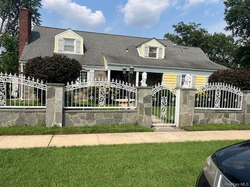 47 Brown Avenue, Hempstead, NY, 11550 | Card Image