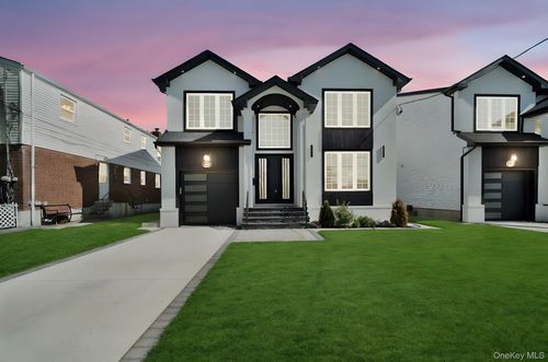 2092 Hoffman Ave, Elmont, NY, 11003-2903 | Card Image