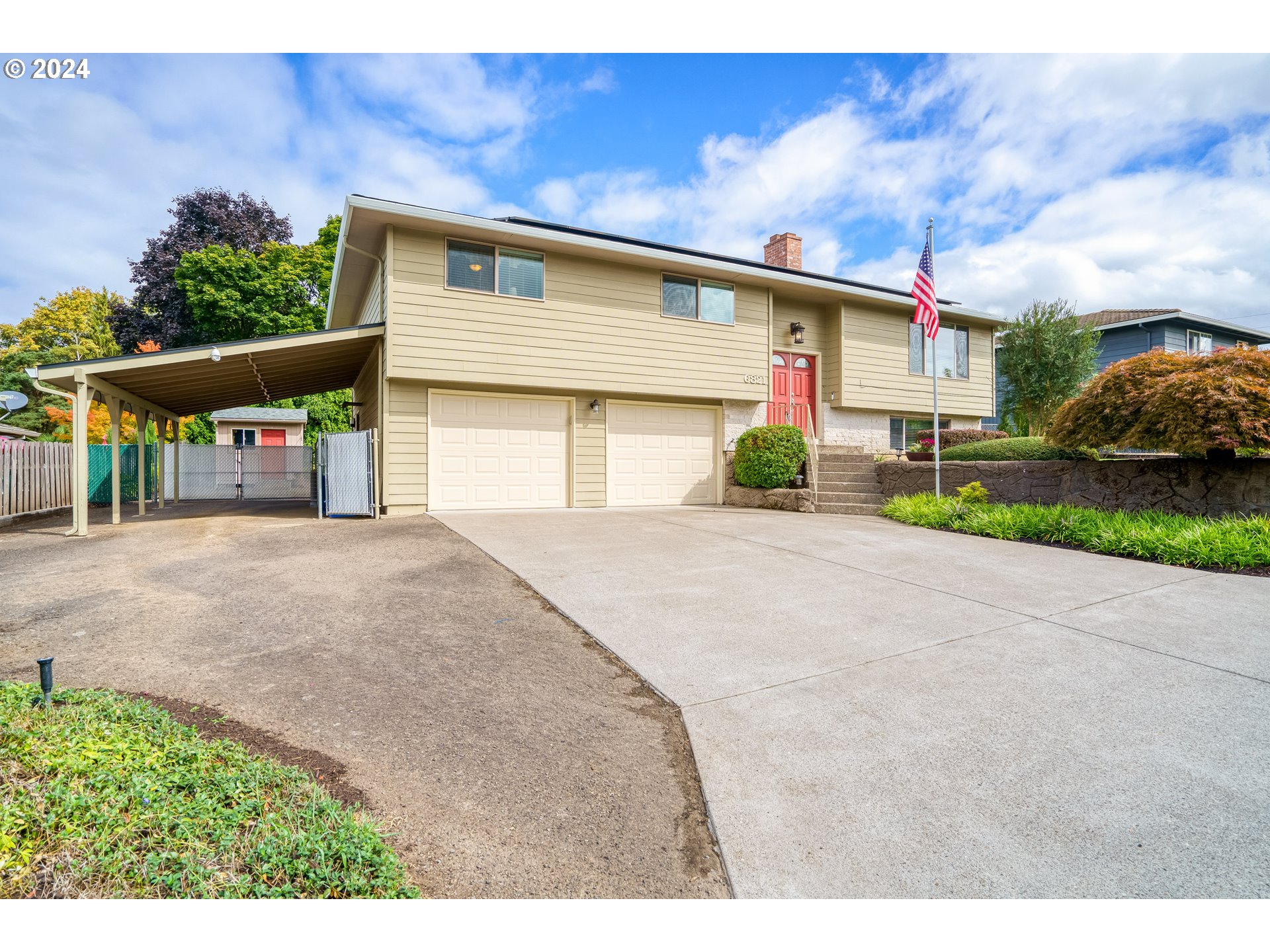 Renada St, Portland, OR 97267