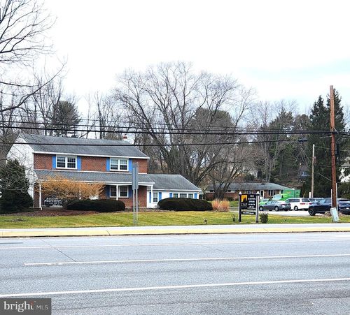 2 W Pennsbury Way, CHADDS FORD, PA, 19317-6302 | Card Image