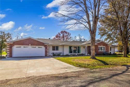 502 E Lincoln Ave, Altamont, IL, 62411-1257 | Card Image