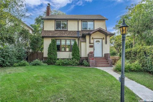 2824 Robinson St, Regina, SK, S4S1T8 | Card Image
