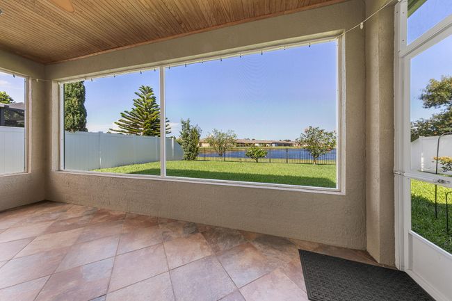 Screened lanai | Image 25