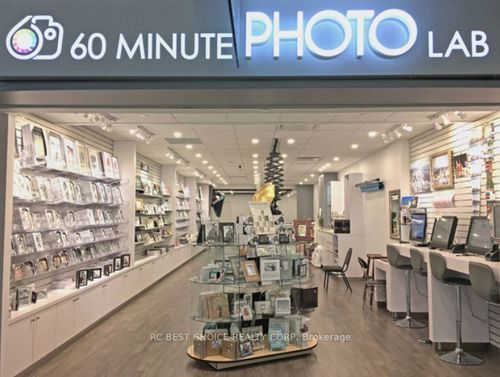 c029-2300 Yonge St, Toronto, ON, M4P1E4 | Card Image
